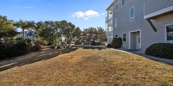 Image 4: 218 Caswell Rd
