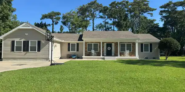 3604 Sunny Drive
