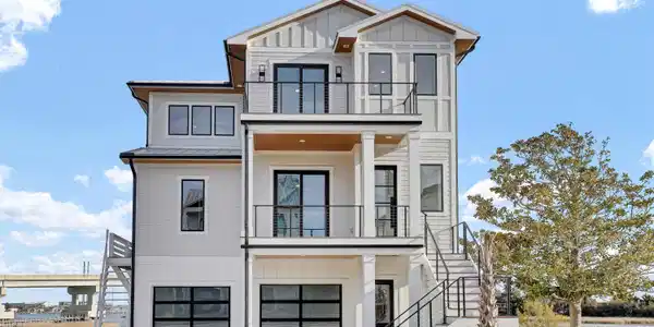 113 Diamond Pt Court