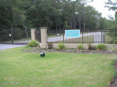 Image 2: Gate Lives Oakes