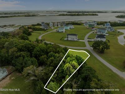 201 Marshside Landing