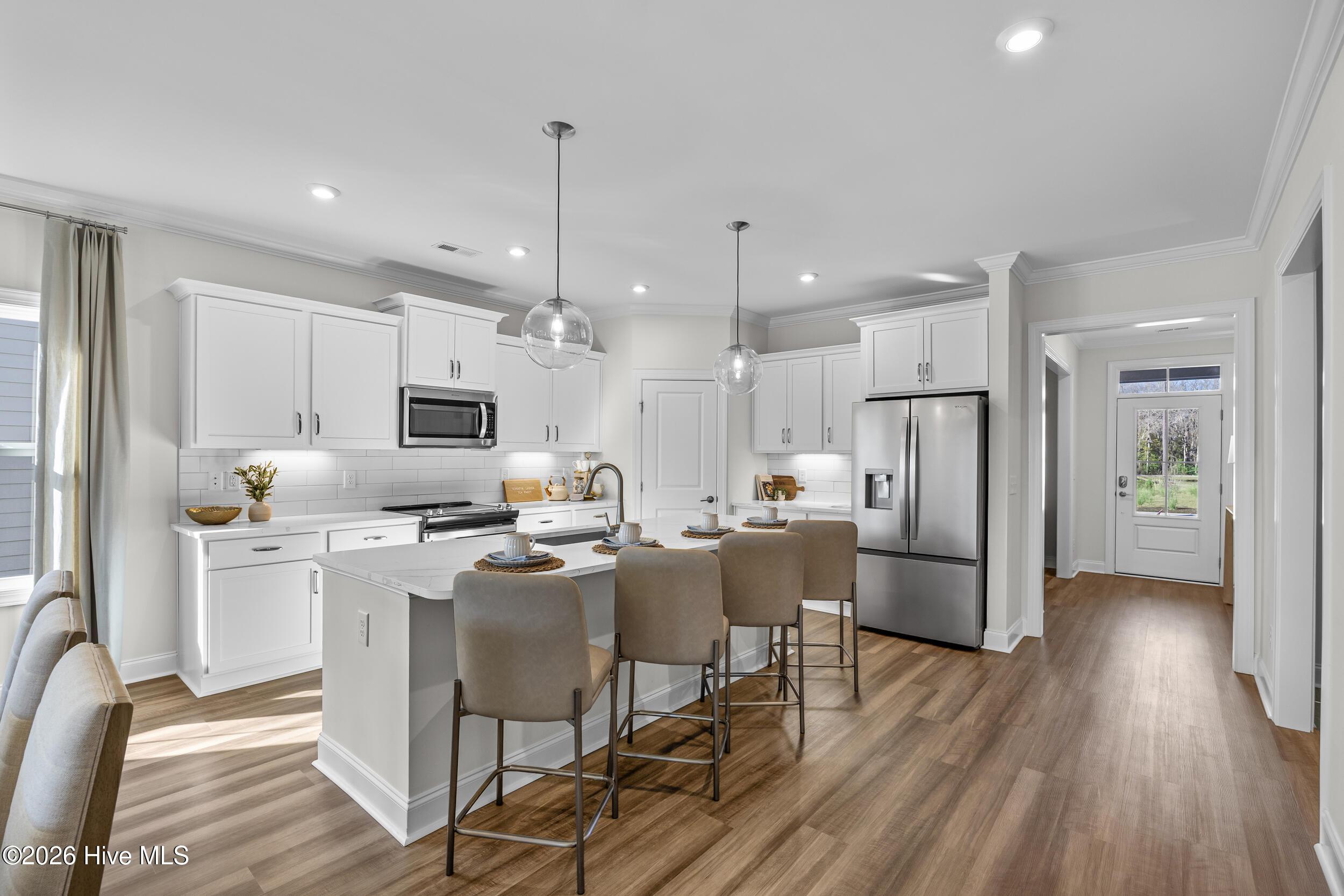 Image 3: Kitchen