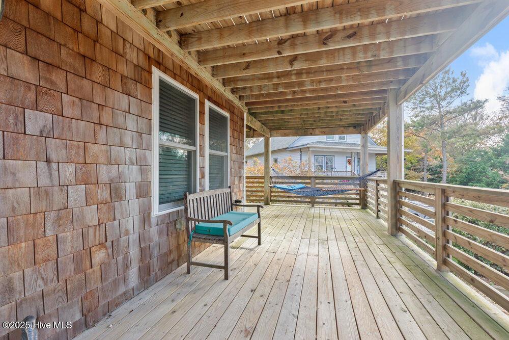 Image 4: 005_597a9211_939