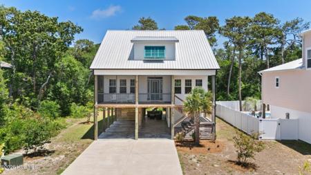 3106 E Oak Island Drive