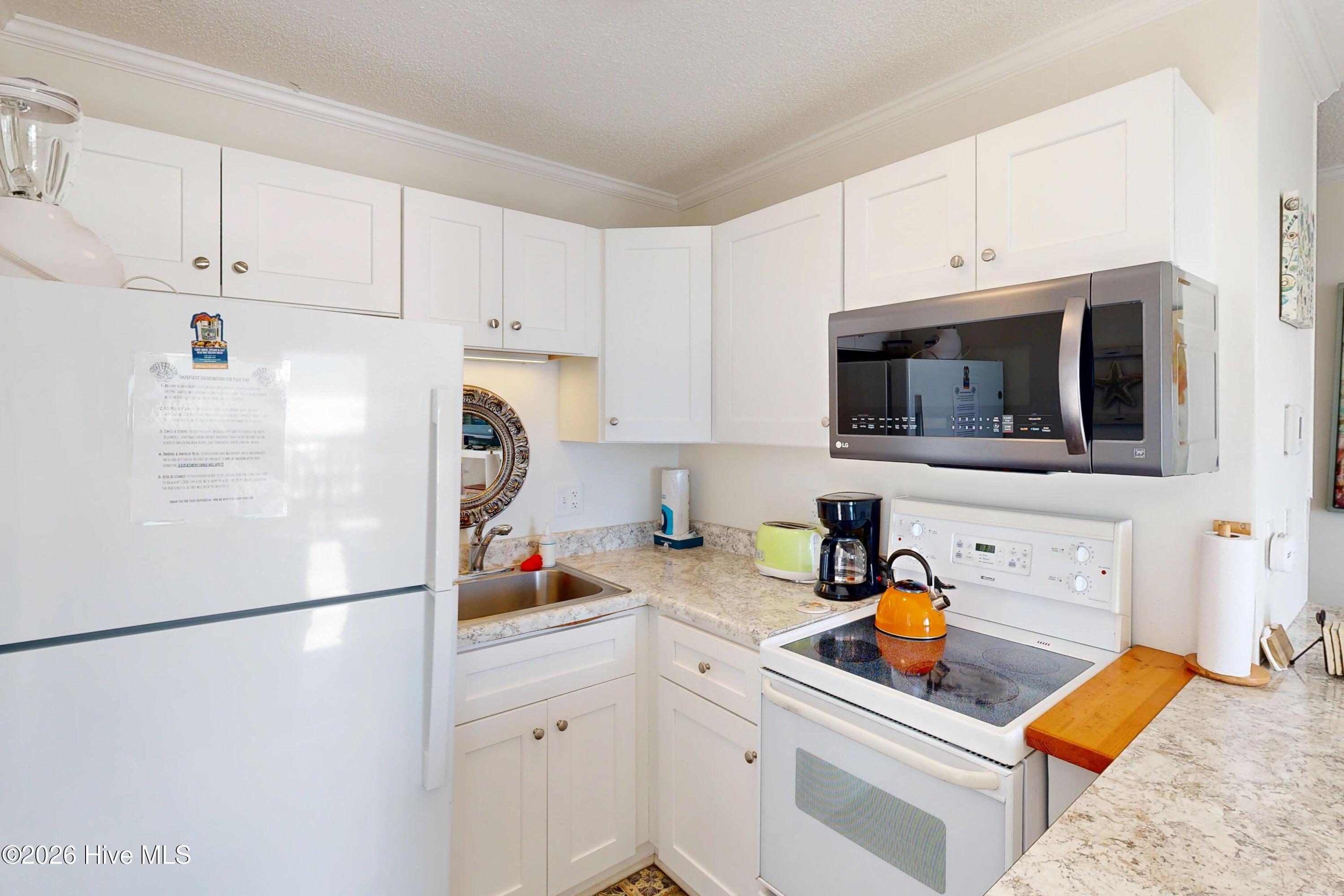Image 3: 109 Topsail Reef - Interior Photos_12