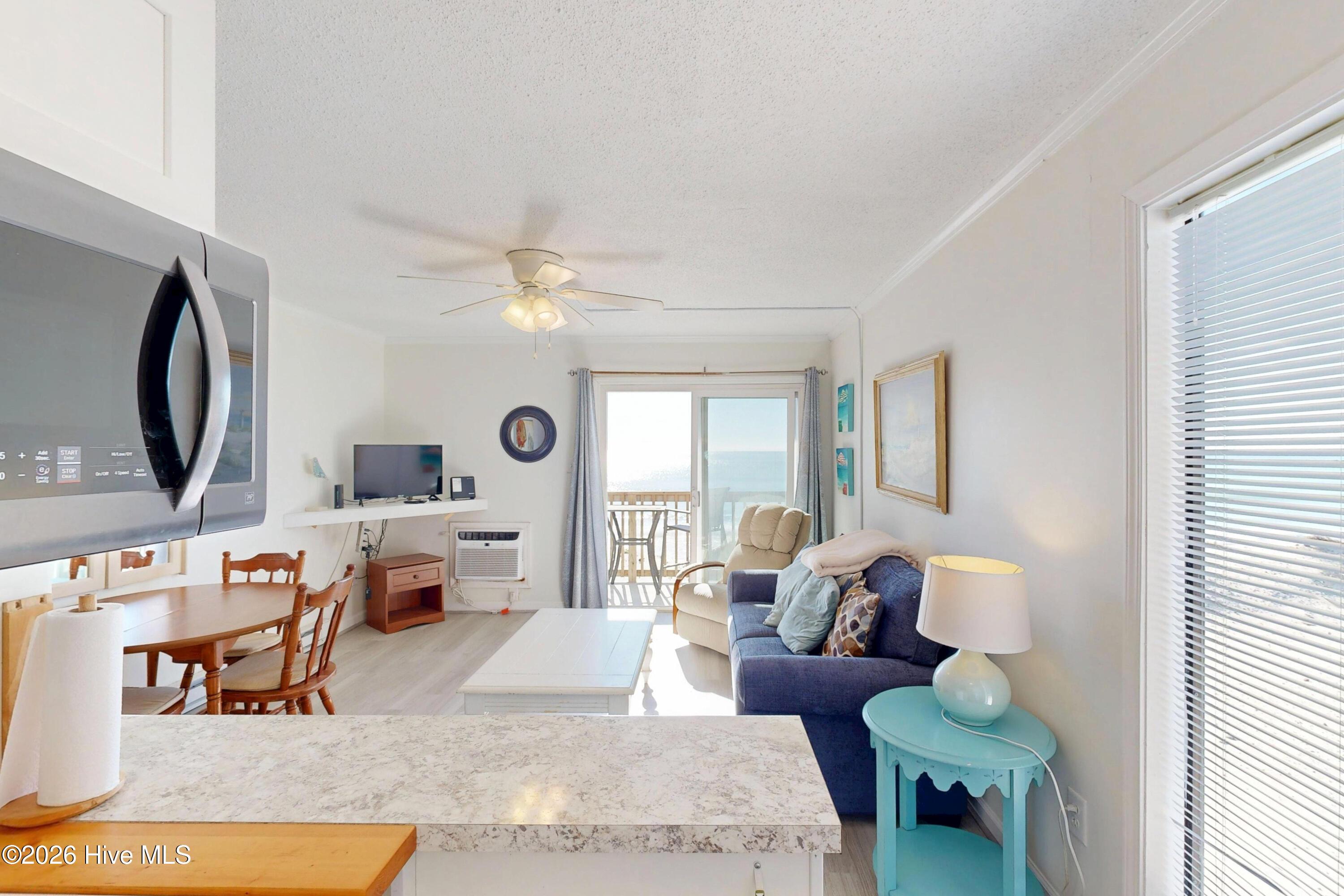Image 4: 109 Topsail Reef - Interior Photos_11