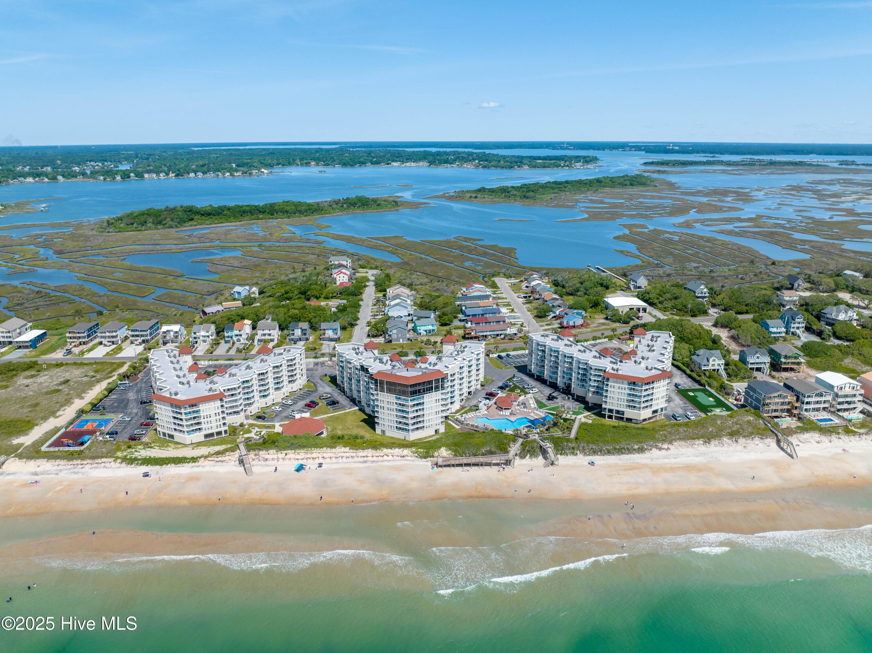 Image 3: St. Regis - Aerials_7