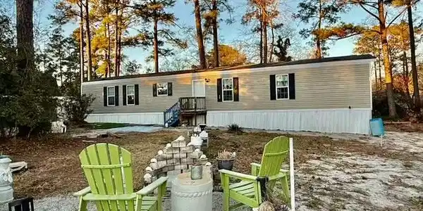 104 Lee Court