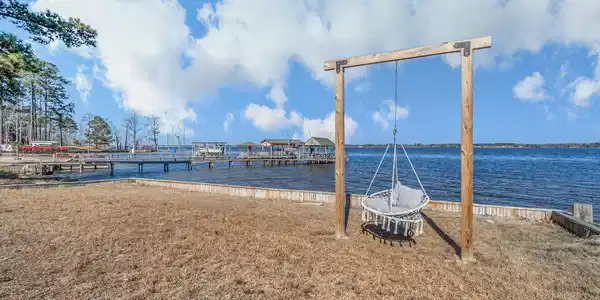 106 Shore Drive