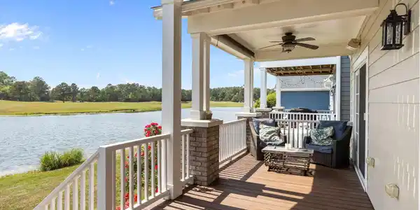 Image 4: Rear Porch
