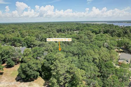 105 Clubhouse Drive SW