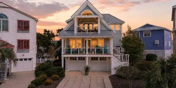 114 Leeward Court