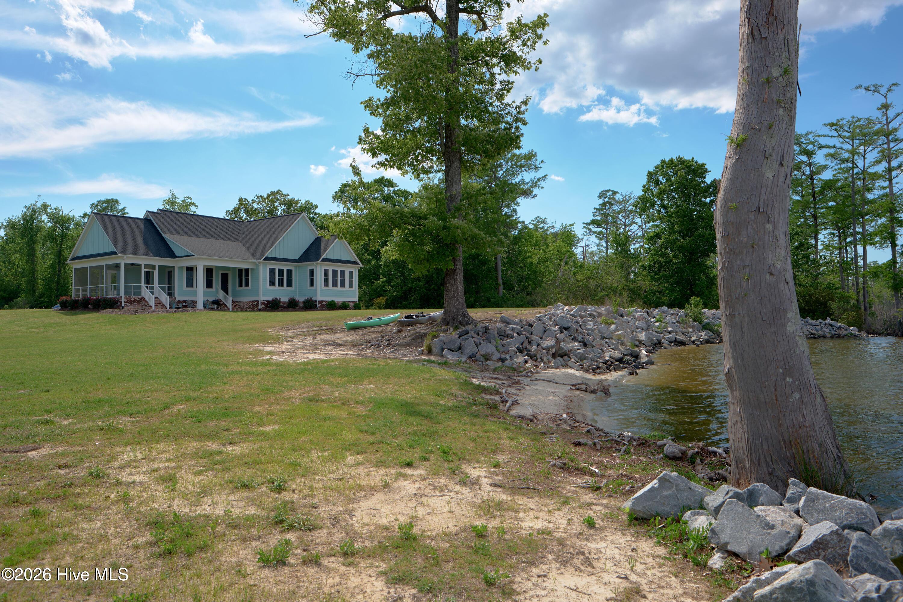 Image 3: Exterior (24)