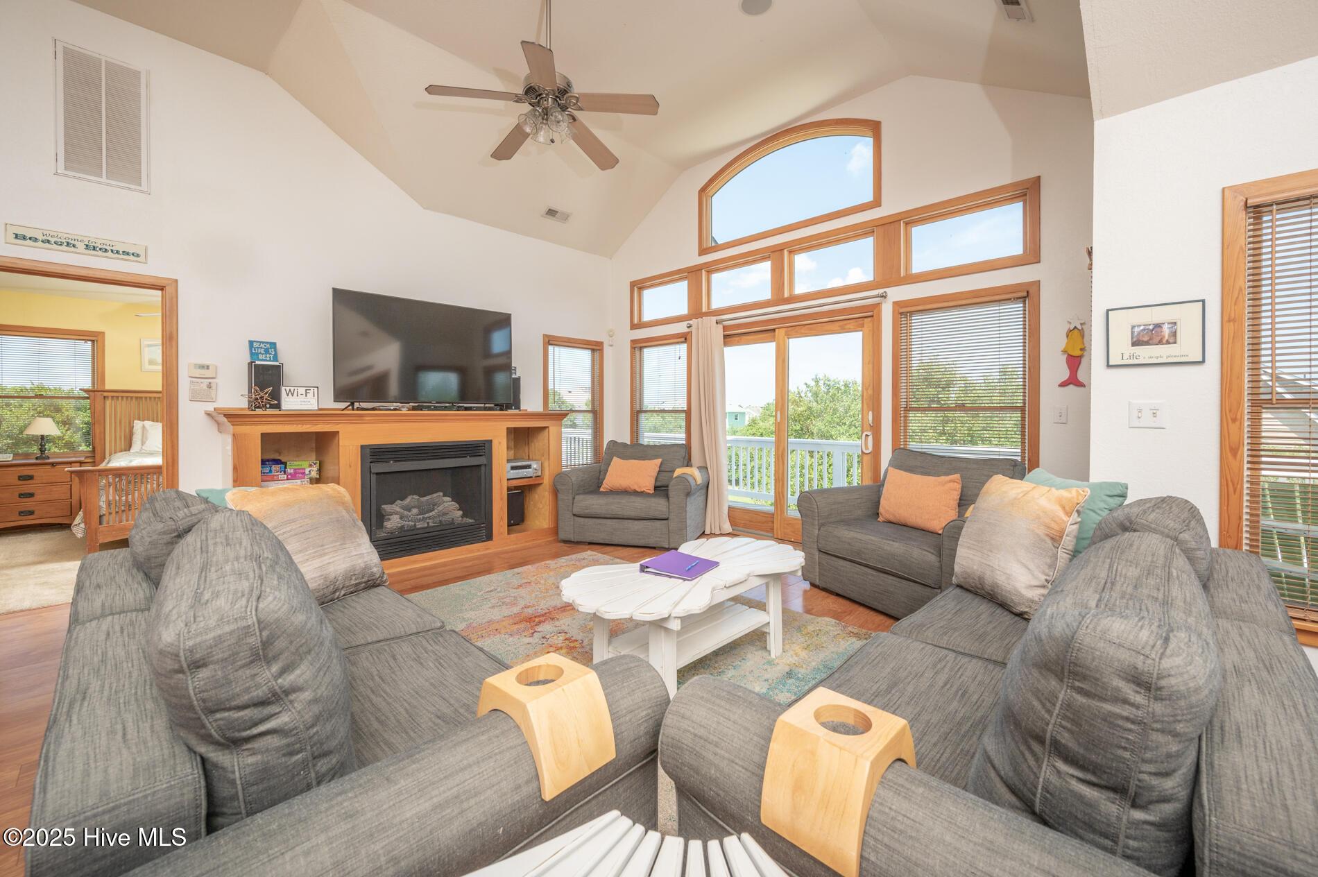 Image 3: Gulfstream-30