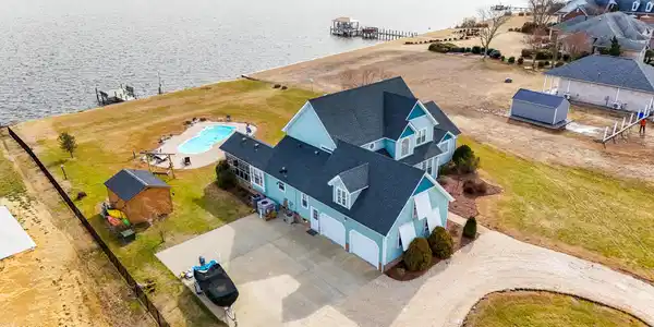 111 Pelican Court