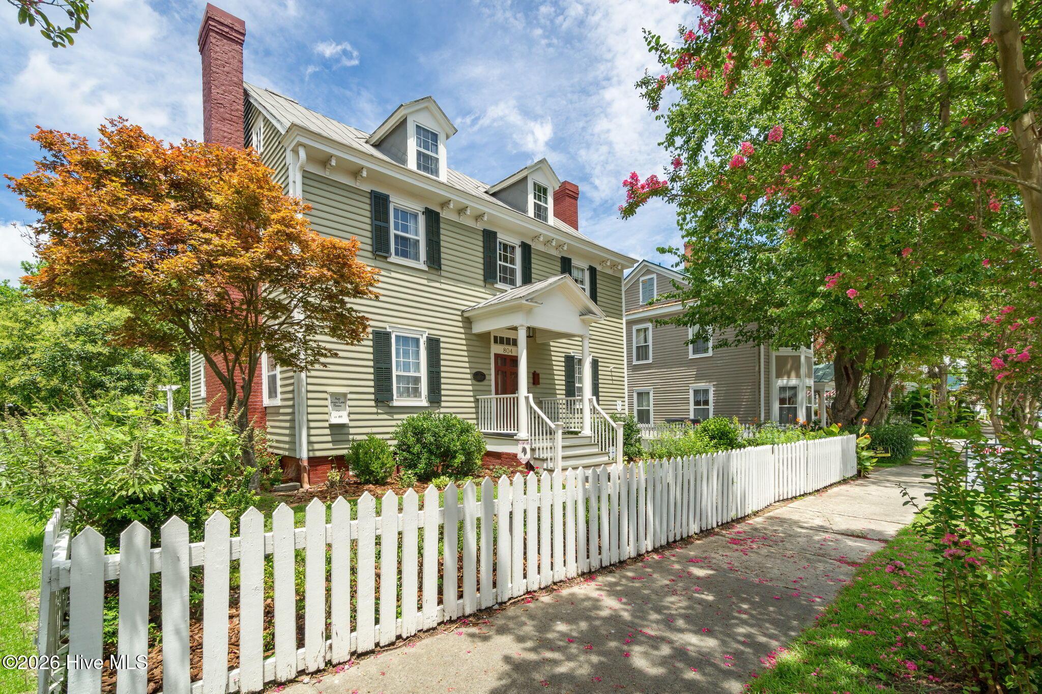 Image 3: 2-web-or-mls-Styron Photo 804 Pollock St