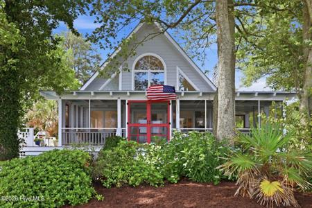 95 Cypress Shores Road E