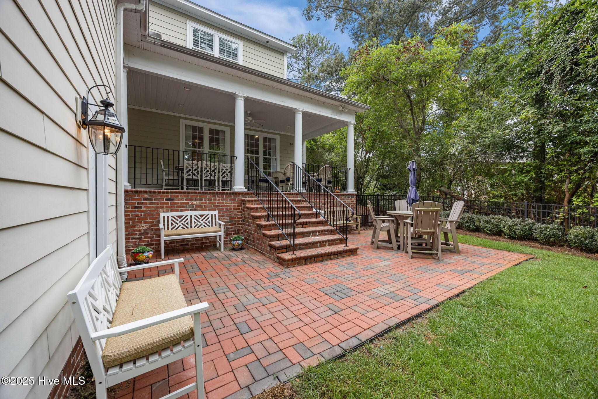 Image 4: 17-web-or-mls-0C0A2044