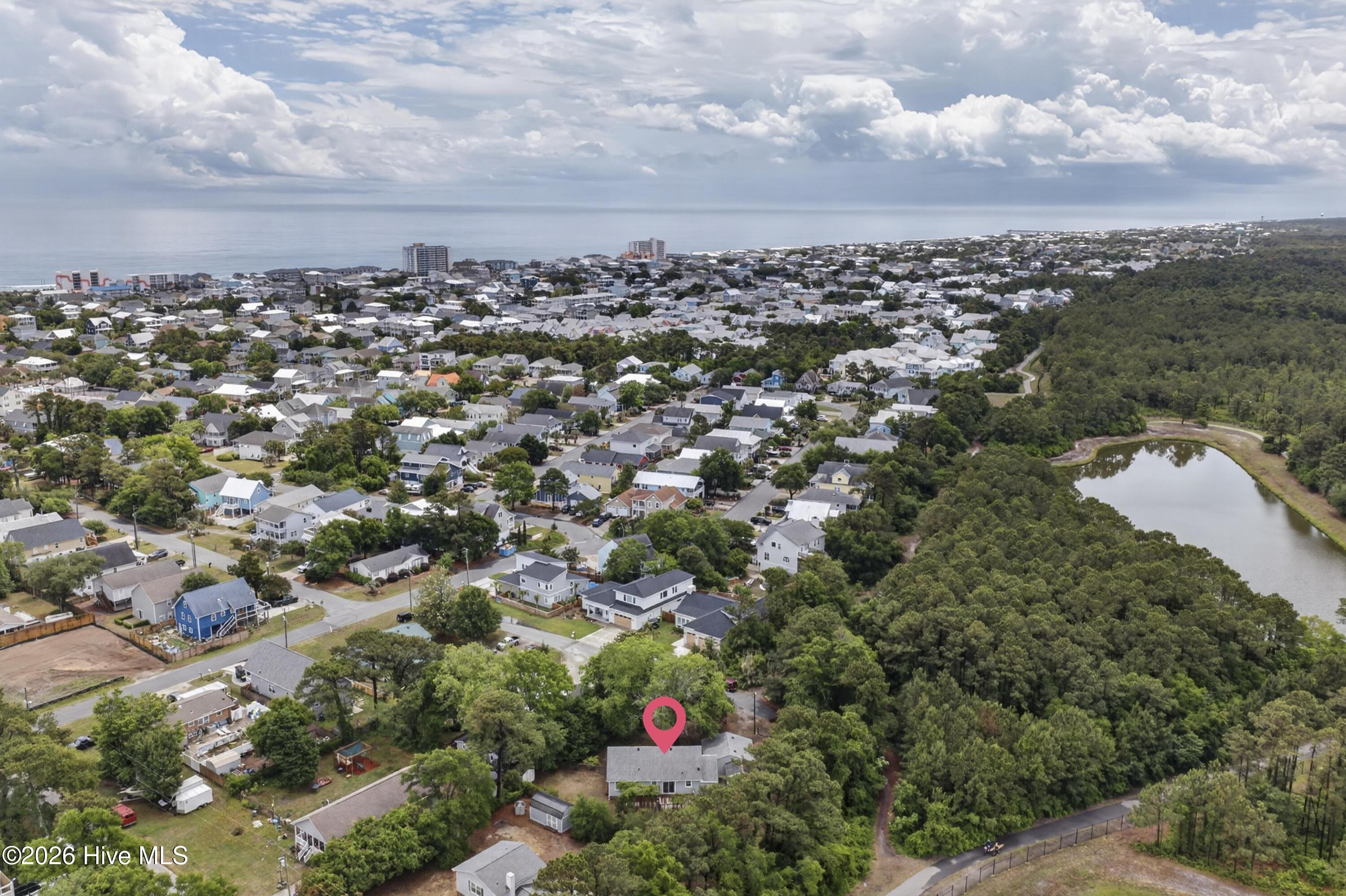 Image 4: 604AugustaAvenue-24