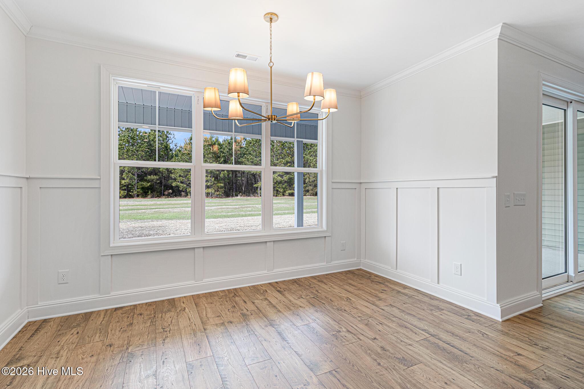 Image 3: Open Dining