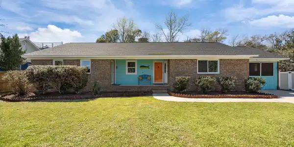 513 Hamlet Avenue