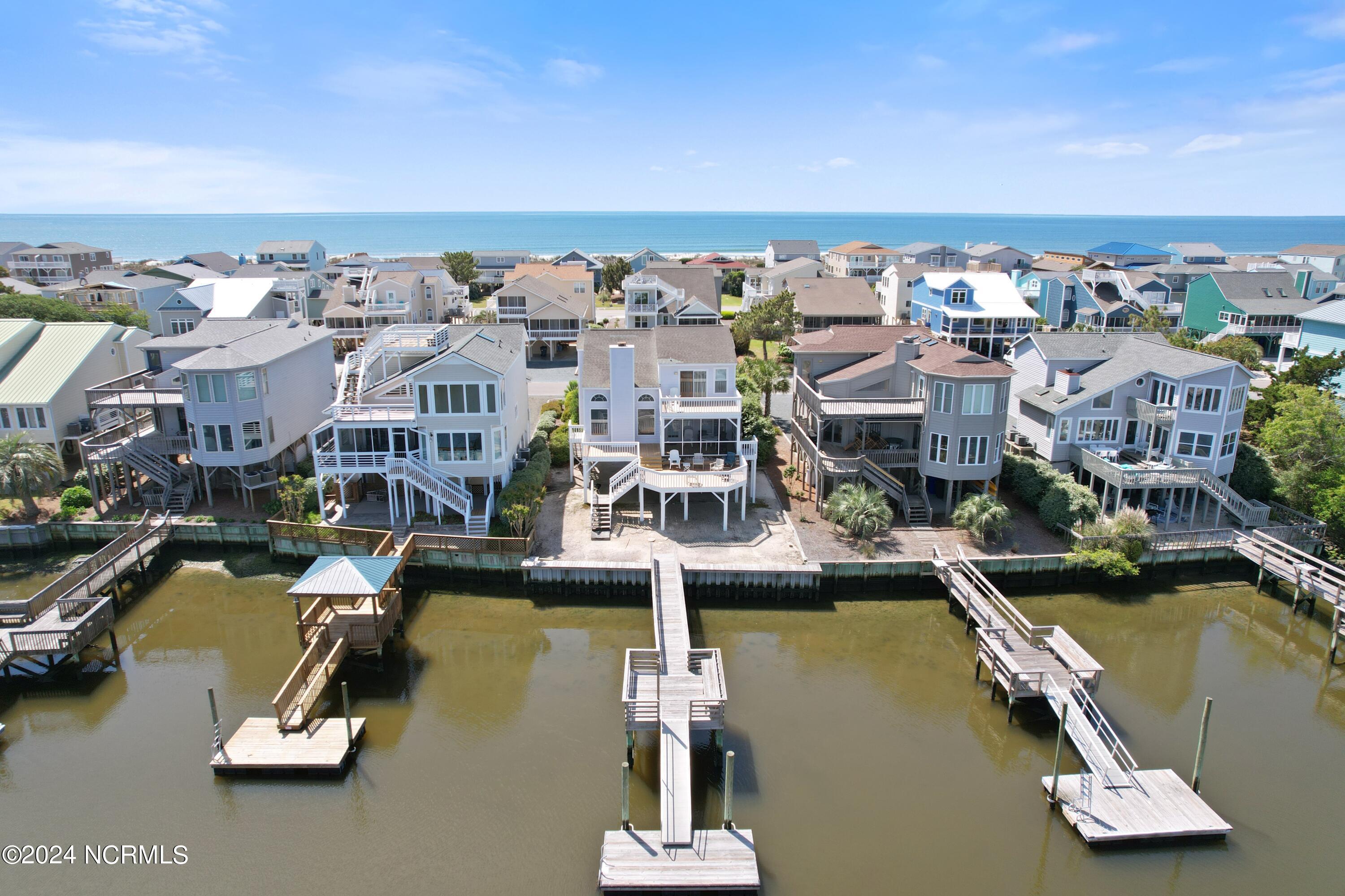 Image 2: 1405 Canal Dr, SB