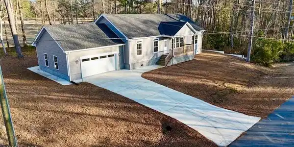 429 Country Club Drive W