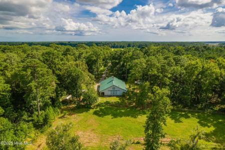 820 Laurel Road