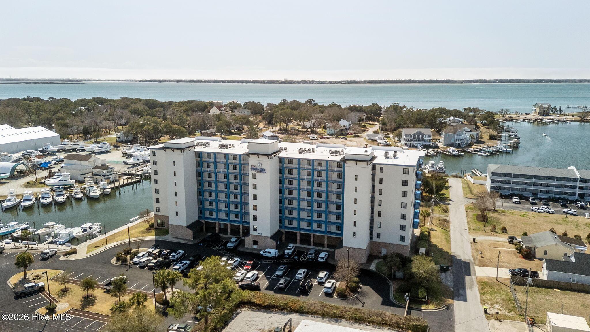 Image 2: Harborside Club