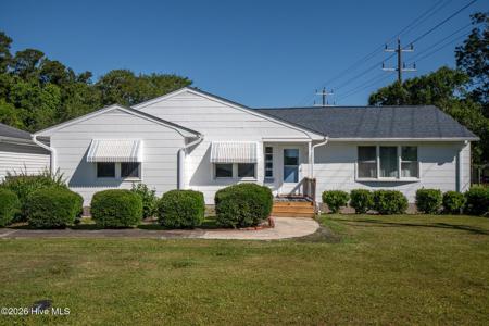 123 Crescent Drive