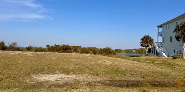 Image 3: Lot 56