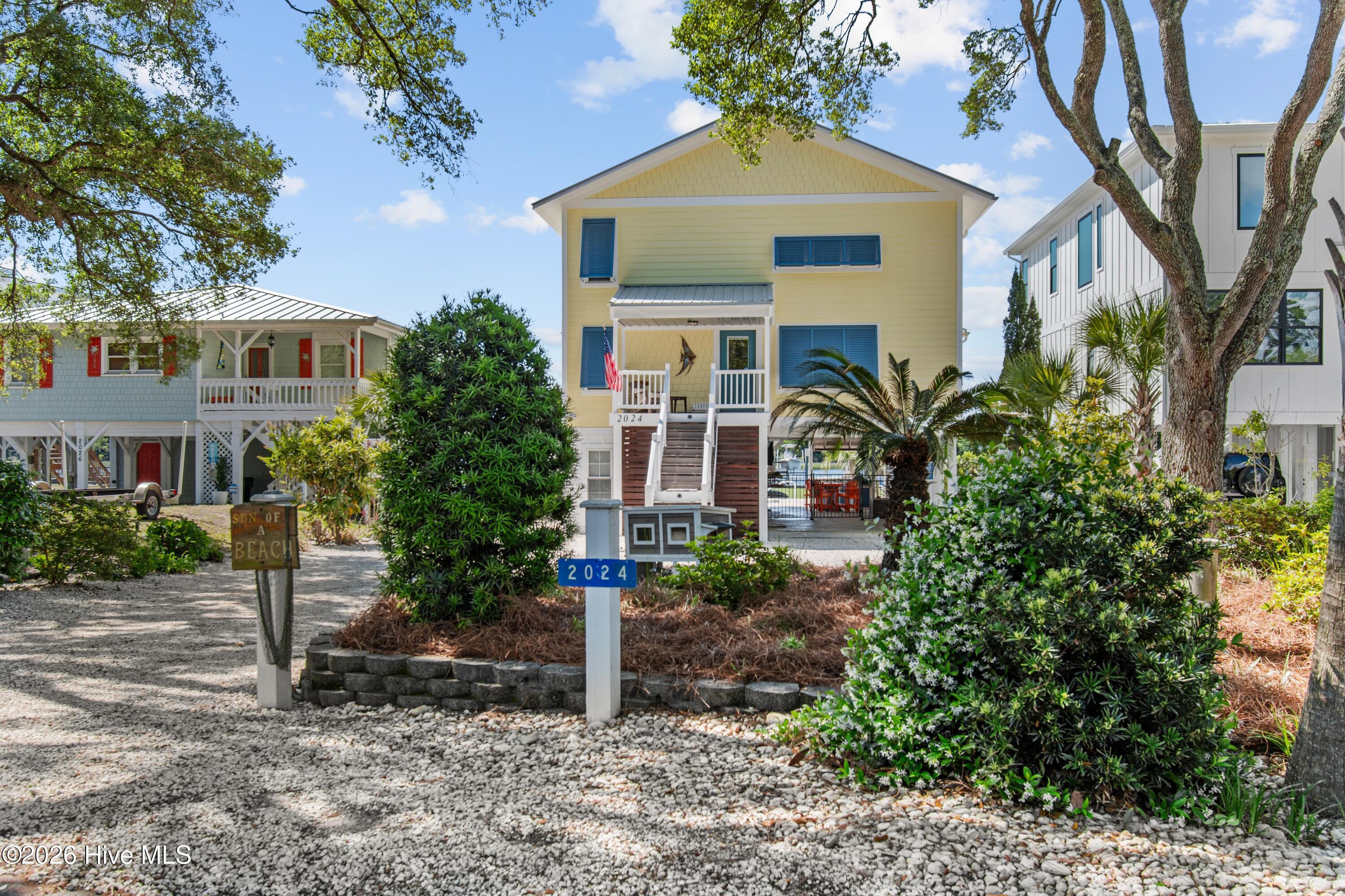 Image 3: 2024 Camelot Drive SW
