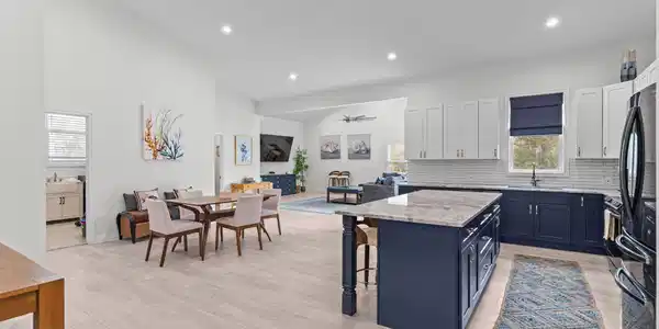 Image 2: 41-web-or-mls-BTS01680