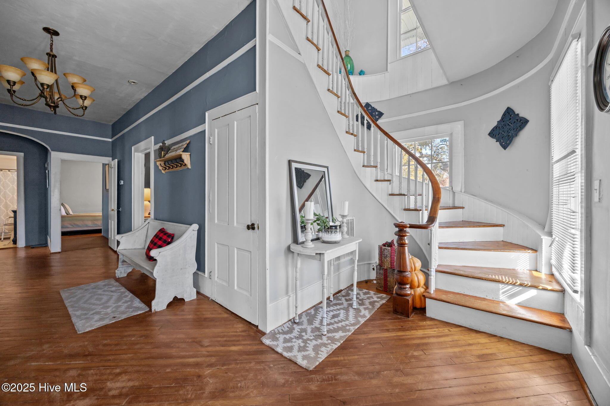 Image 4: 23-web-or-mls-IMG_4711