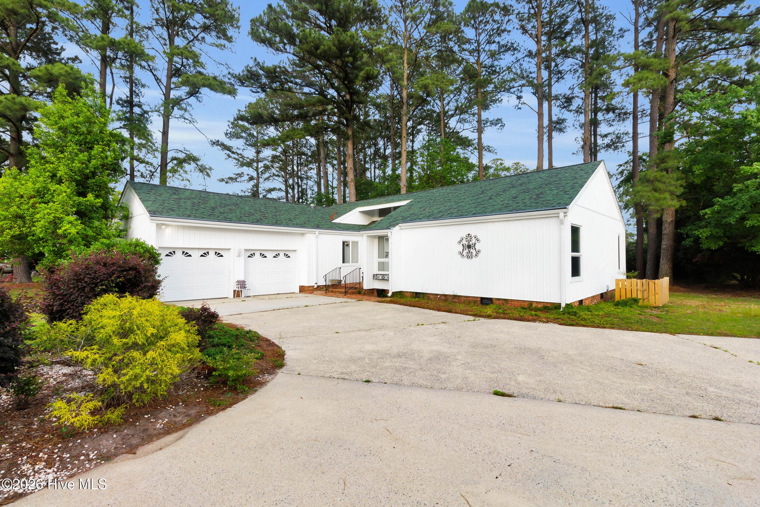 Image 2: 1106 Caracara Drive
