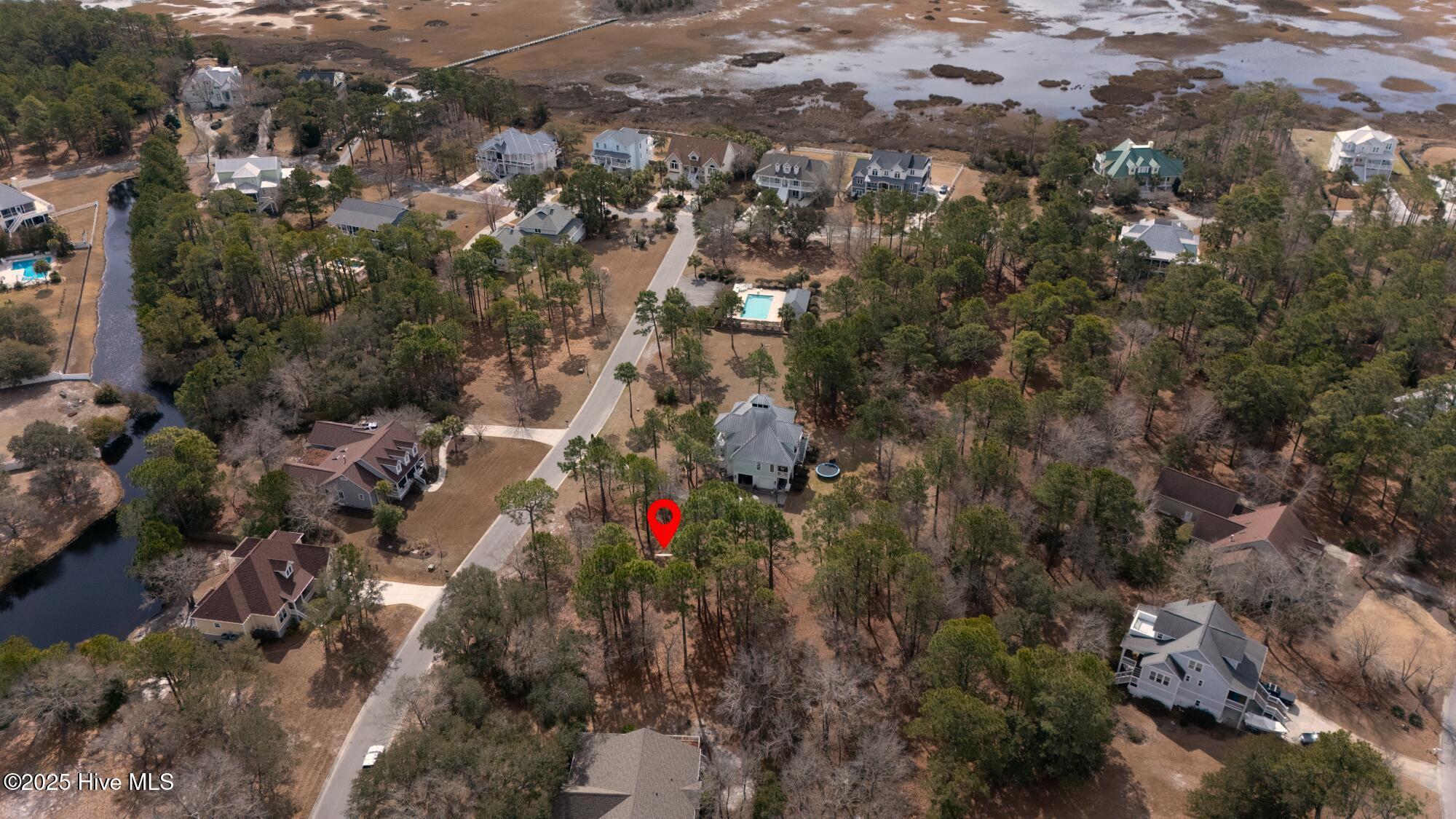 Image 1: 19 southpoint main