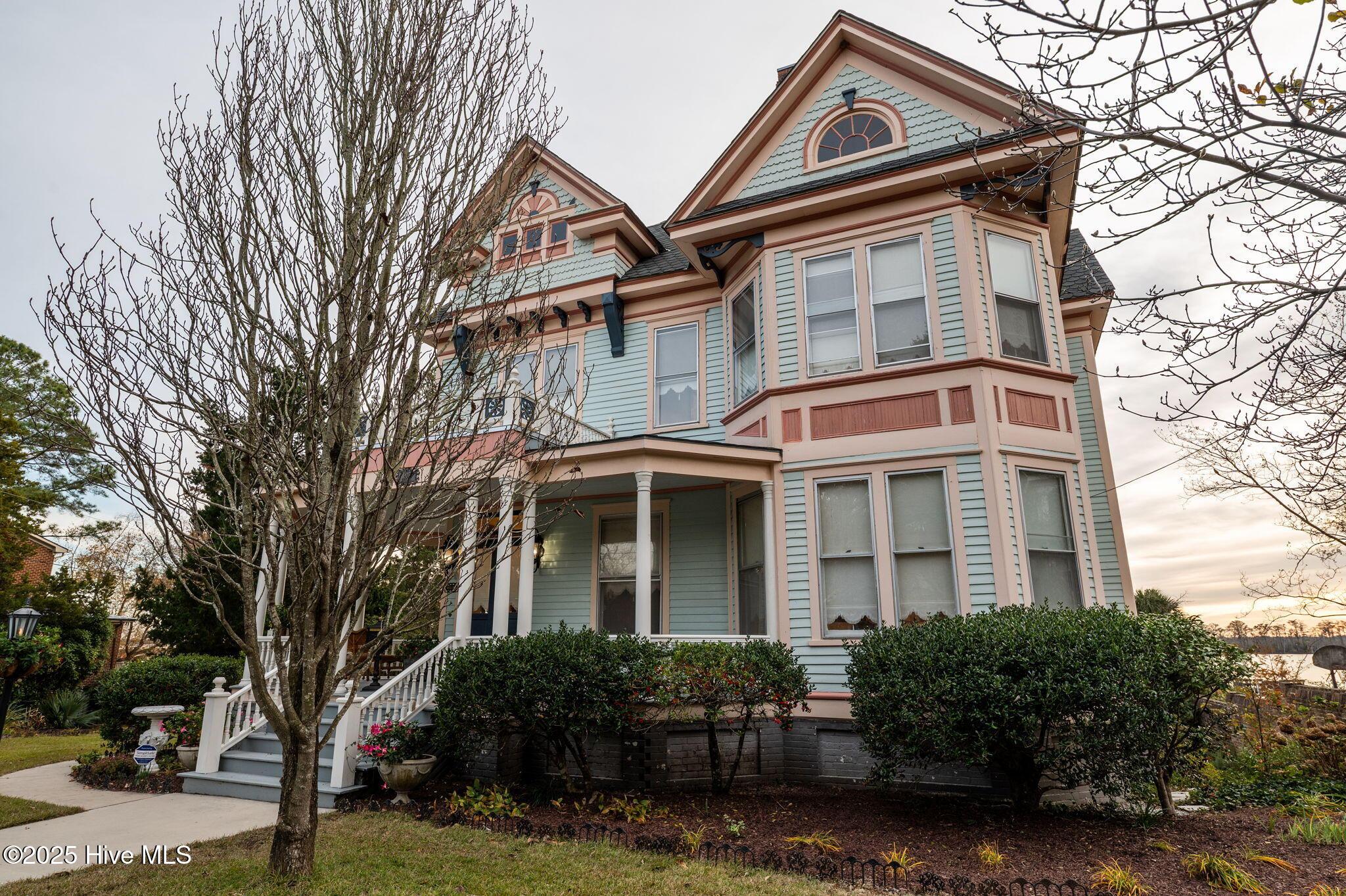 Image 2: 2-web-or-mls-LHV_3899