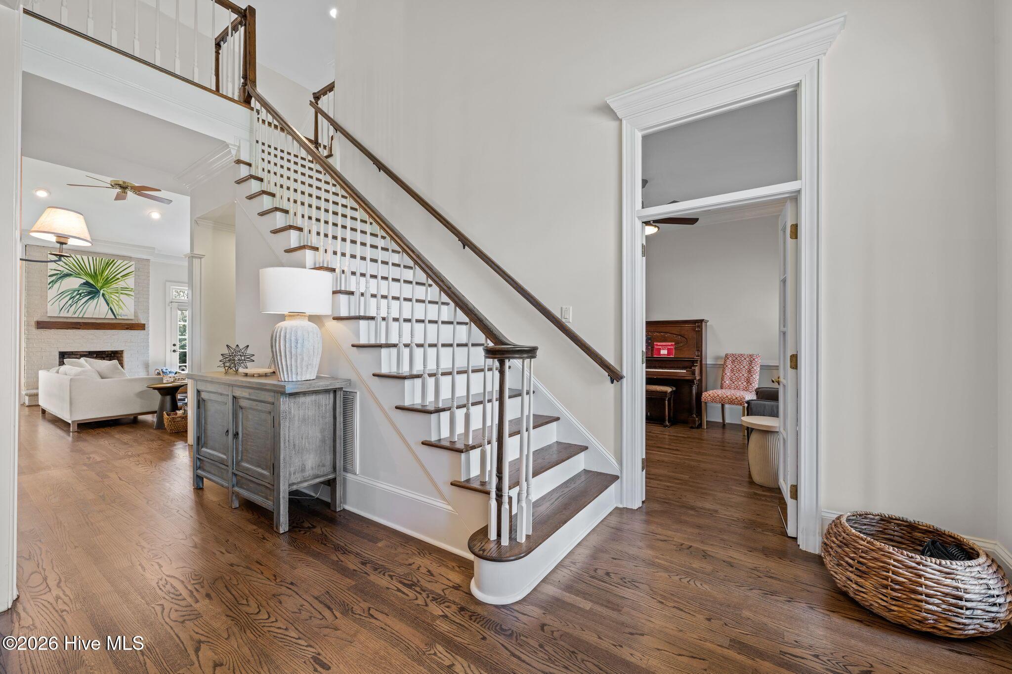 Image 4: 15-web-or-mls-DSC_2743