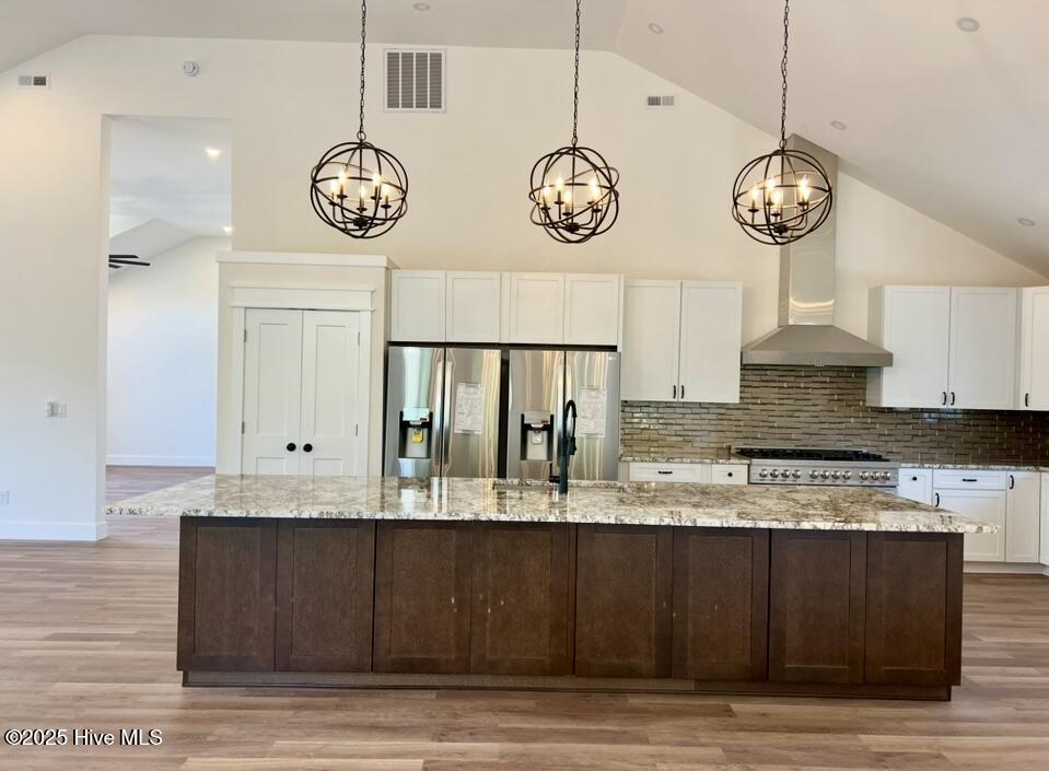 Image 3: oversized island