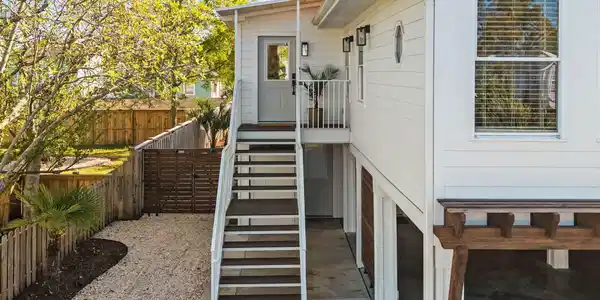 Image 2: 3-web-or-mls-CAMMediaLLC.com -100