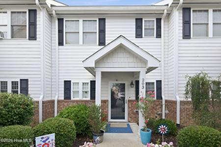 112 Rochelle Drive