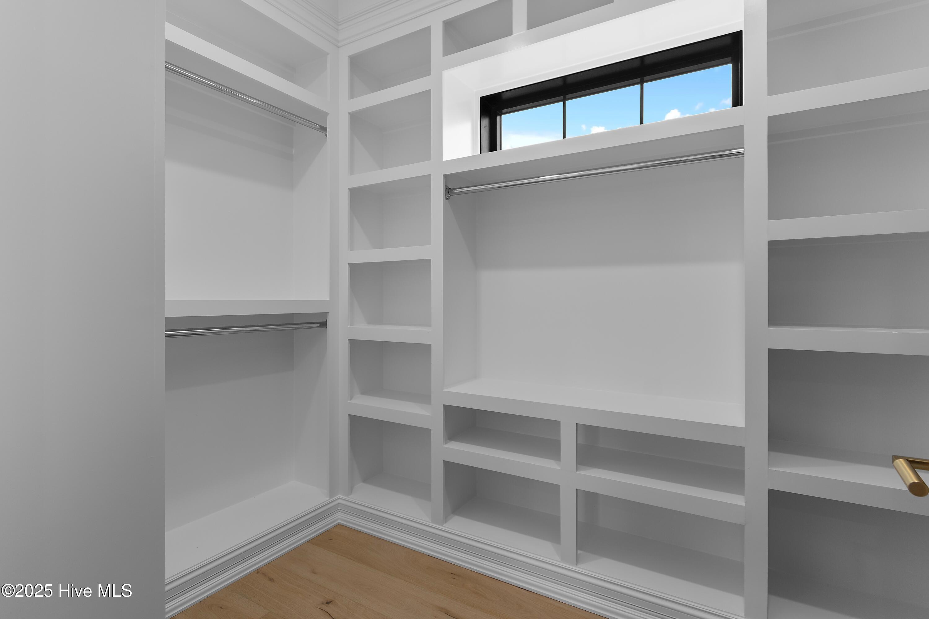 Image 1: 2836HarborsideWay - 47