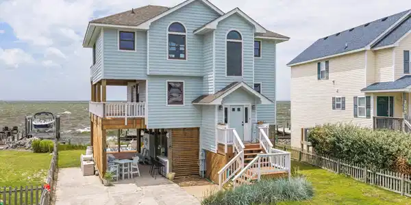 2003 Harbour View Drive