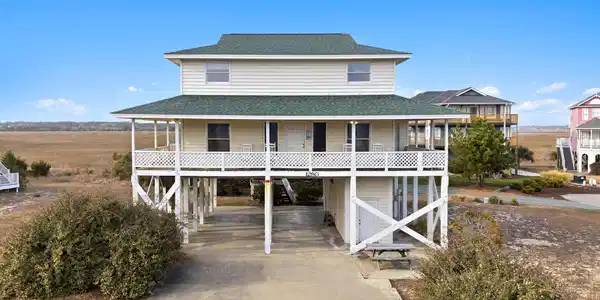 1290 Ocean Boulevard W