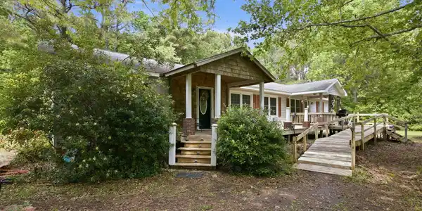 104 Old River Road