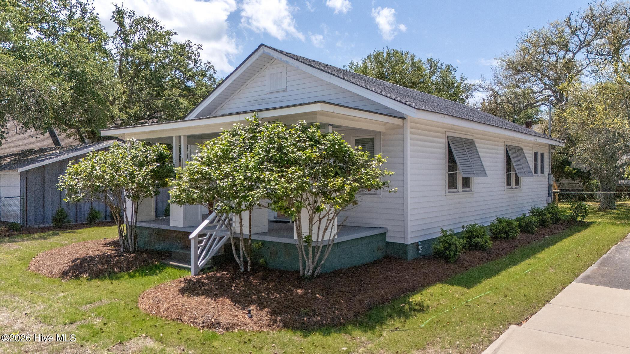 Image 3: 800 MULBERRY (34)