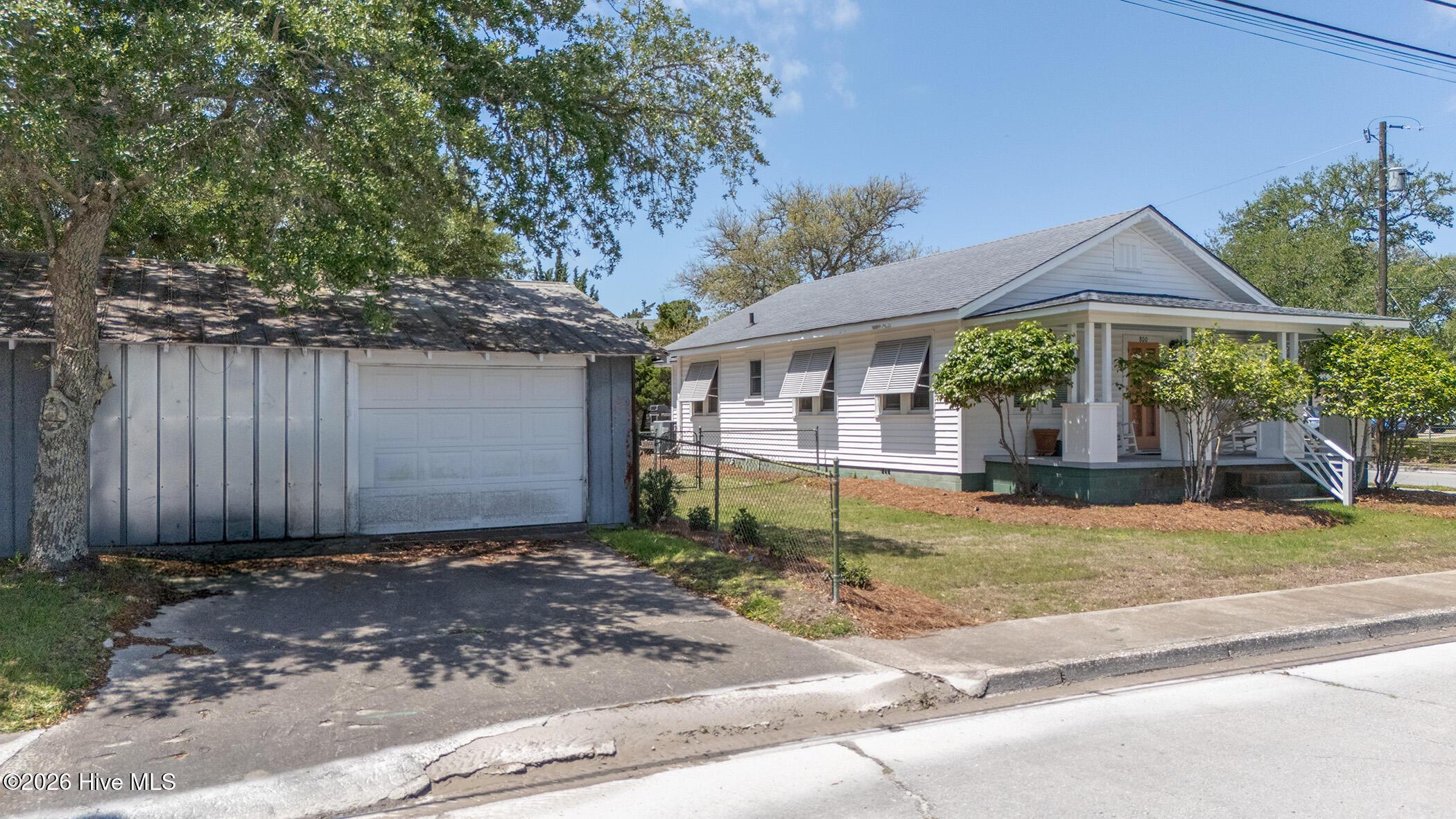 Image 4: 800 MULBERRY (31)