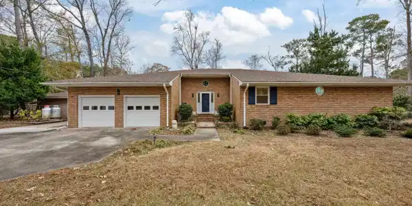 107 Pineview Drive