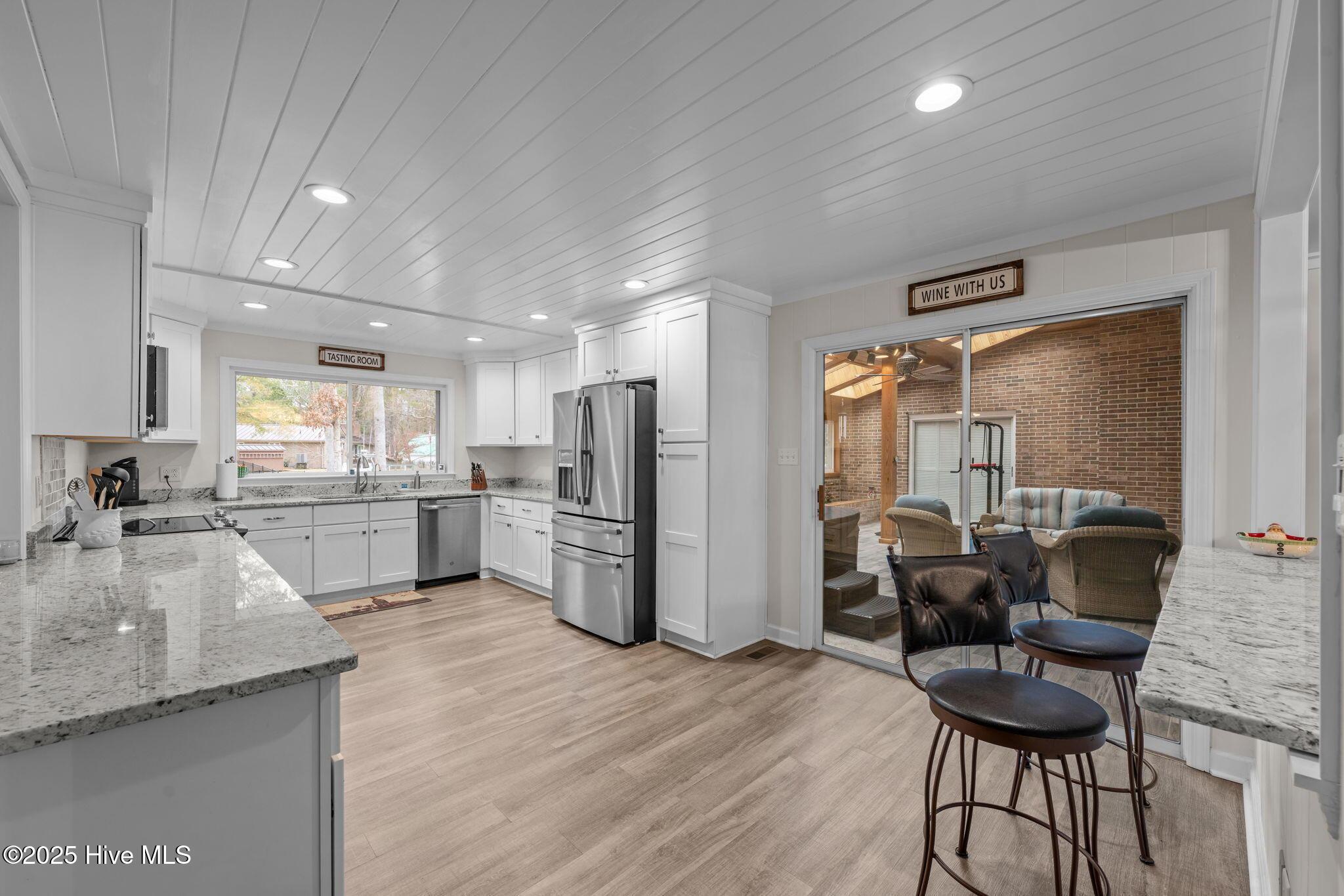 Image 3: Spacious Kitchen