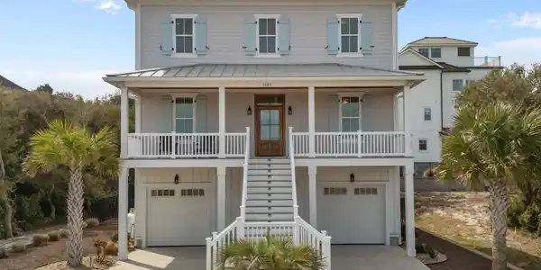 1607 W Fort Macon Road
